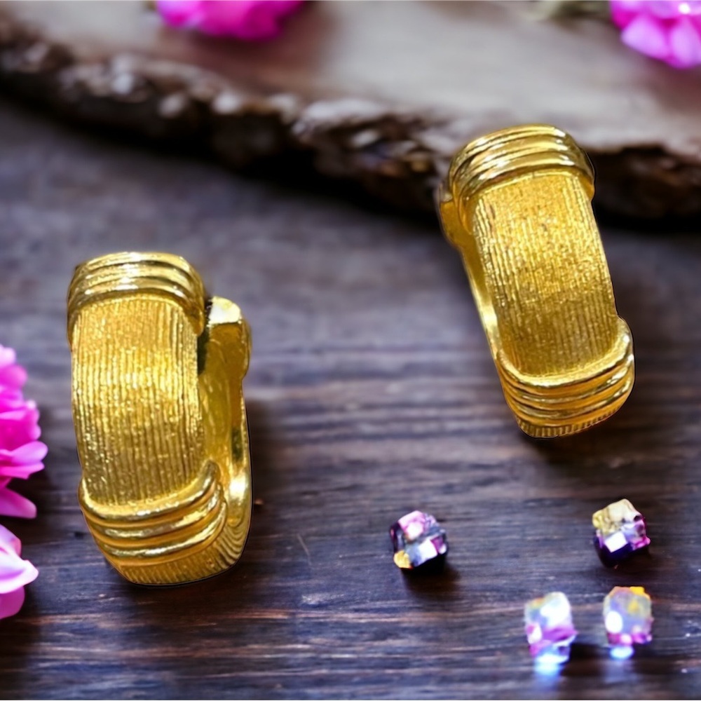 Stunning gold plt CHRISTIAN DIOR Paris France runway hoop earrings AUTHENTIC